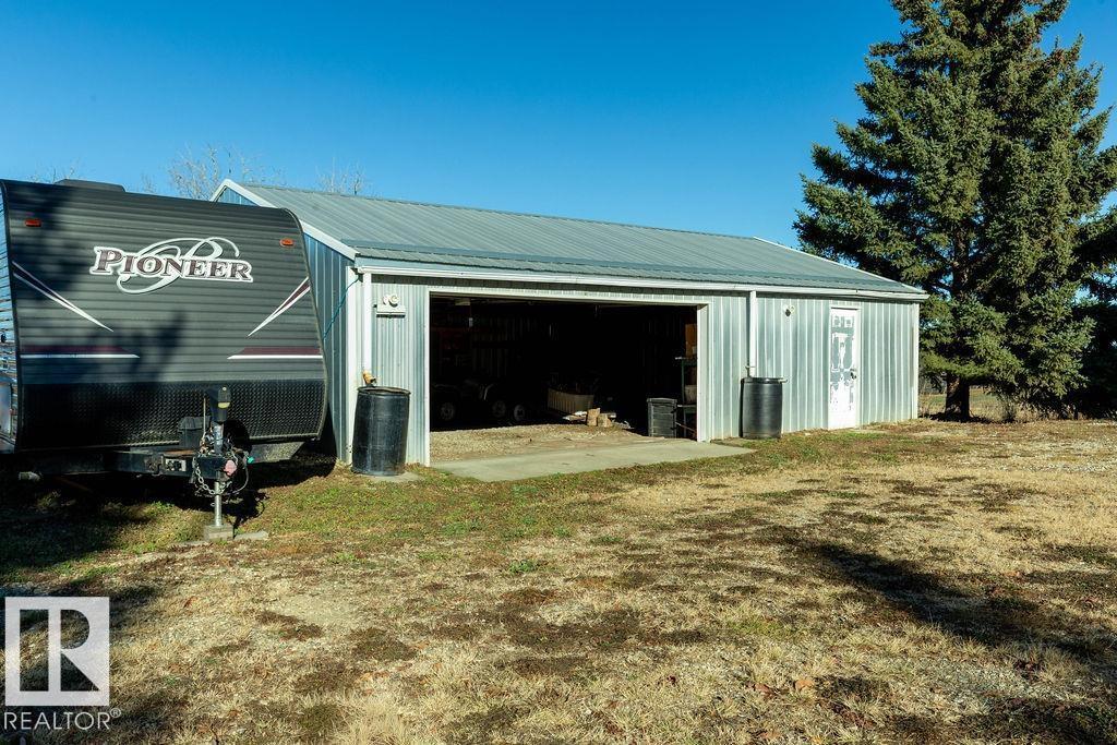 1316 Twp Road 522, Rural Parkland County, Alberta  T7Z 2C2 - Photo 5 - E4463733