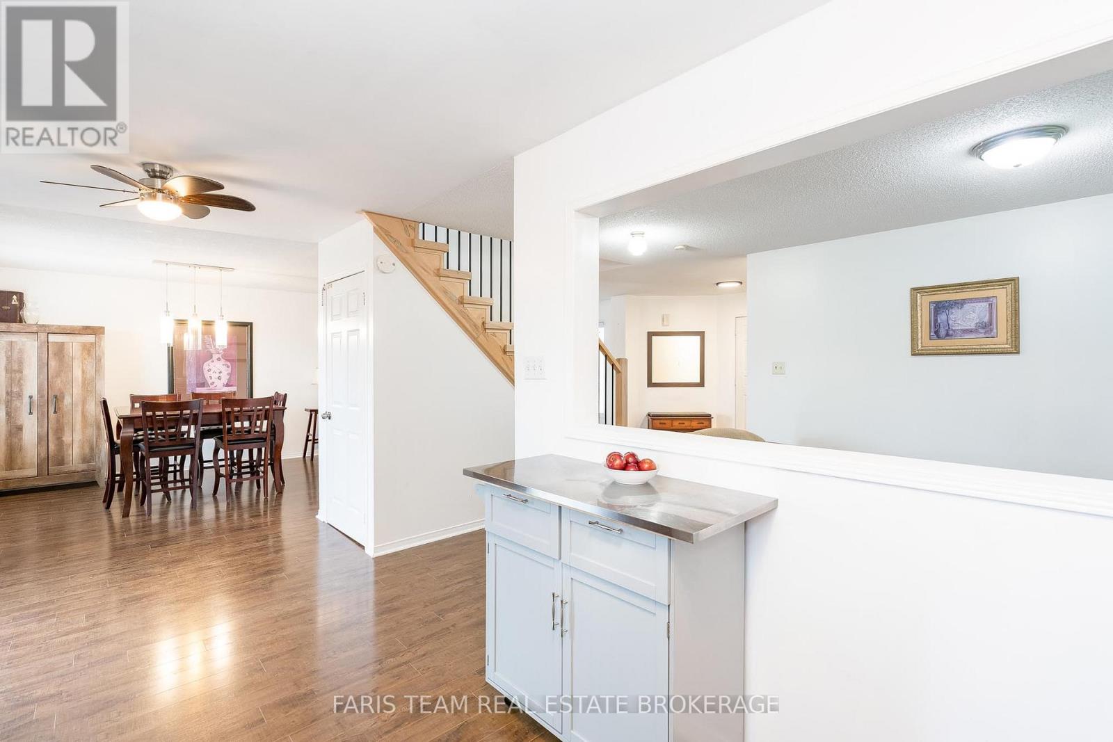 7 Round Leaf Court, Barrie (Holly), Ontario  L4N 9N3 - Photo 9 - S12485488