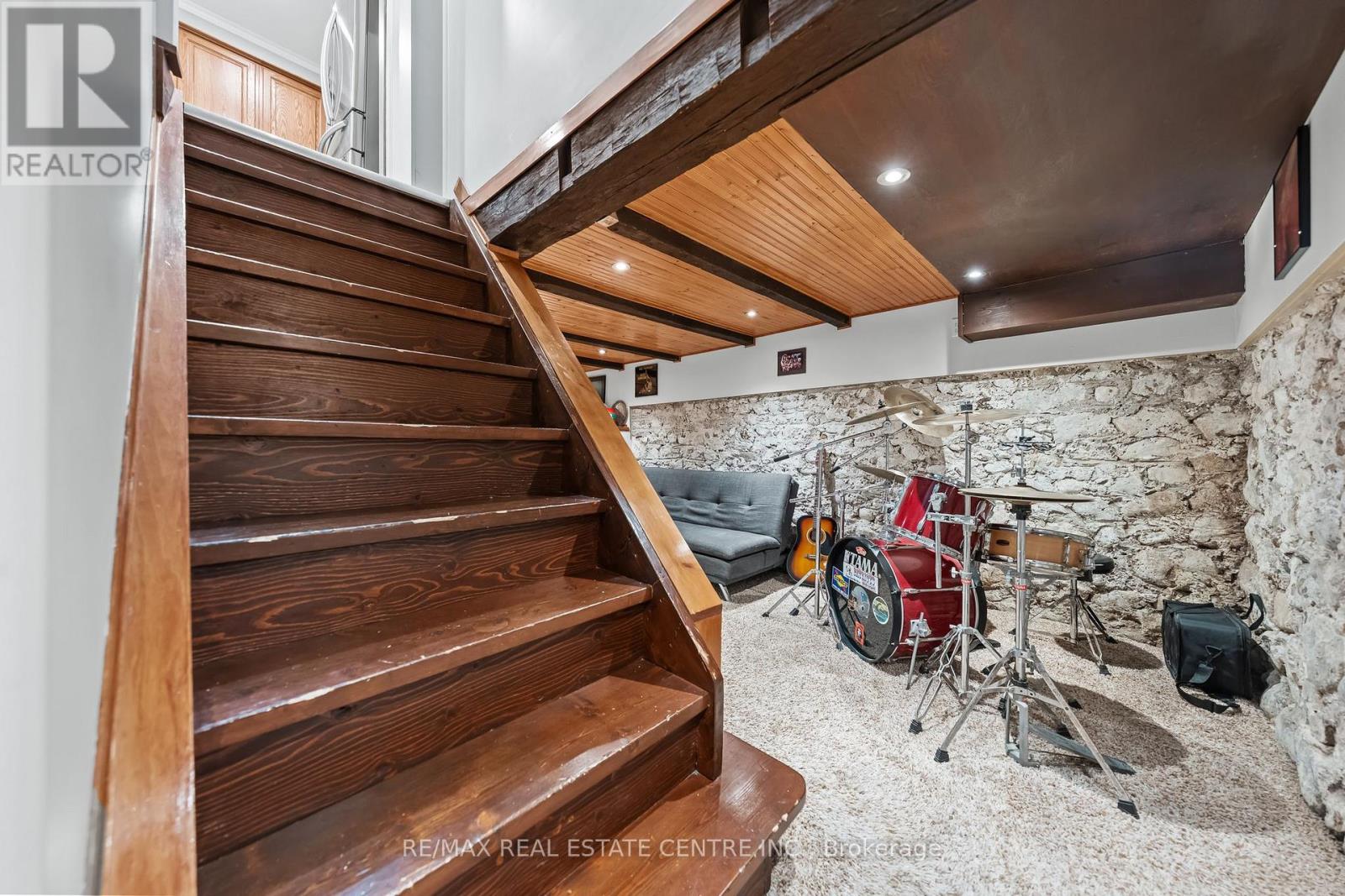 1 Hughson Street, North Dumfries, Ontario  N0B 1L0 - Photo 28 - X12484049