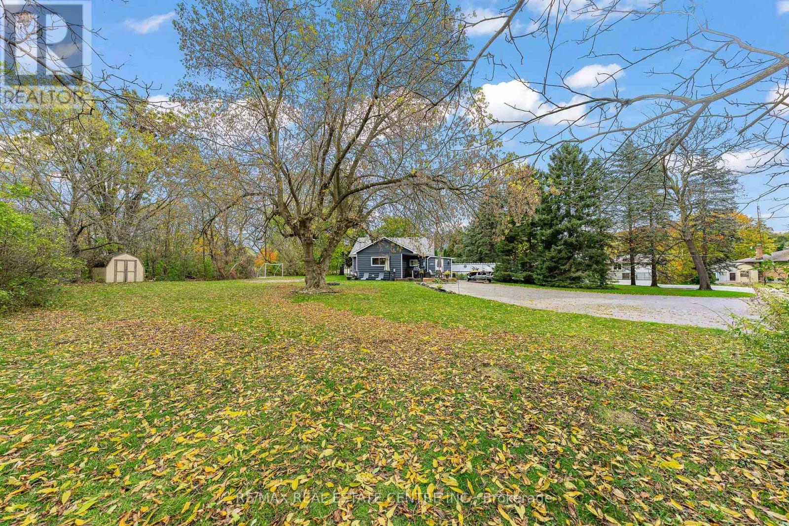 1 Hughson Street, North Dumfries, Ontario  N0B 1L0 - Photo 42 - X12484049