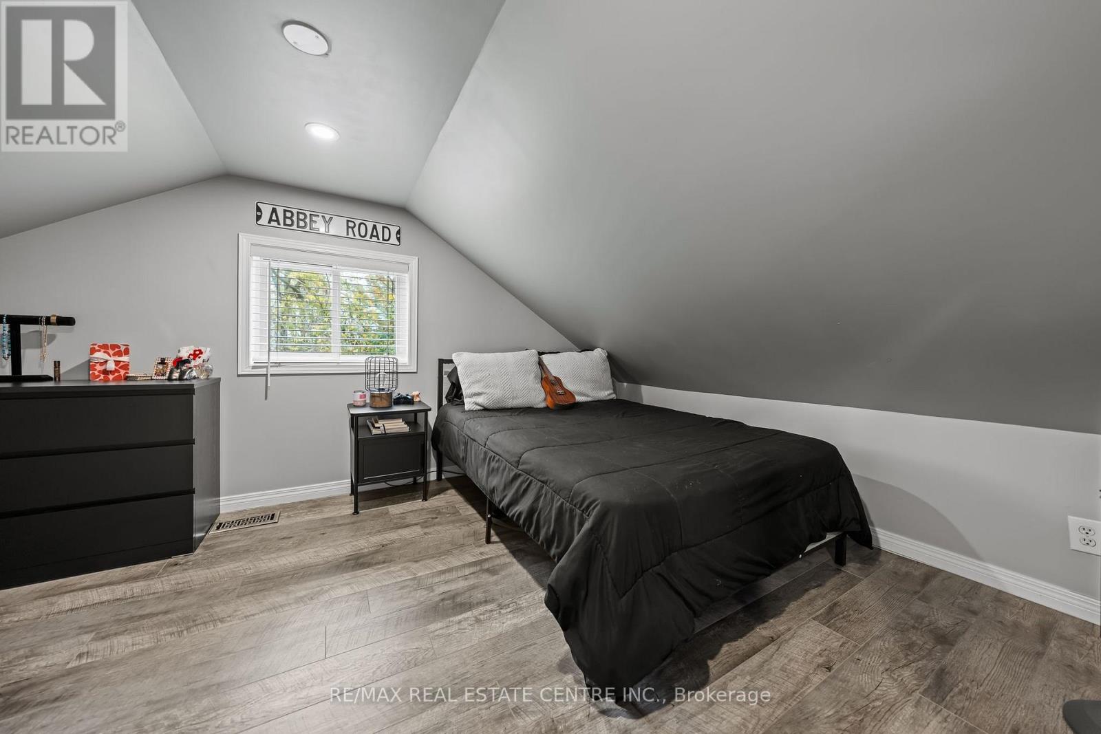 1 Hughson Street, North Dumfries, Ontario  N0B 1L0 - Photo 24 - X12484049