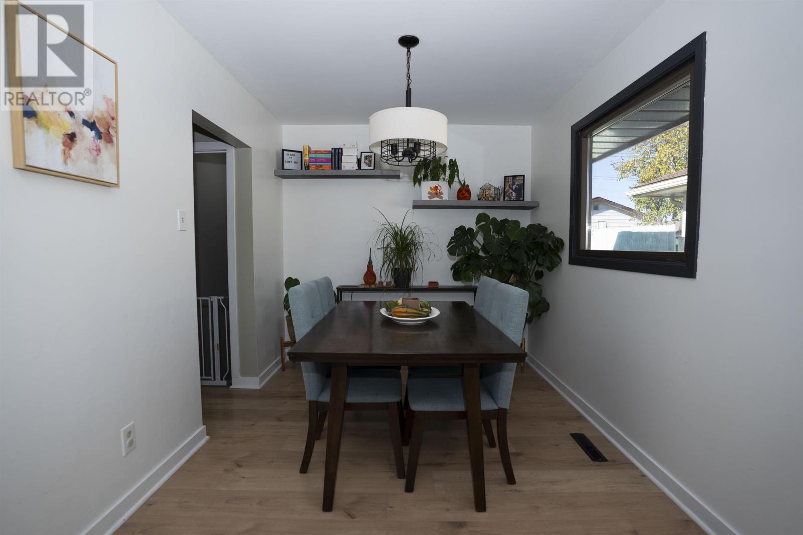 417 Agate Bay, Thunder Bay, Ontario  P7C 1T7 - Photo 5 - TB253337