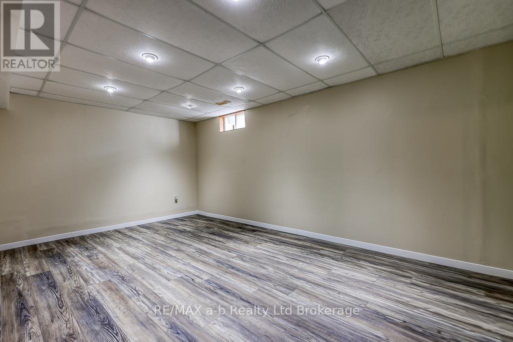 20 - 275 George Street, Ingersoll, Ontario  N5C 4A9 - Photo 17 - X12485572