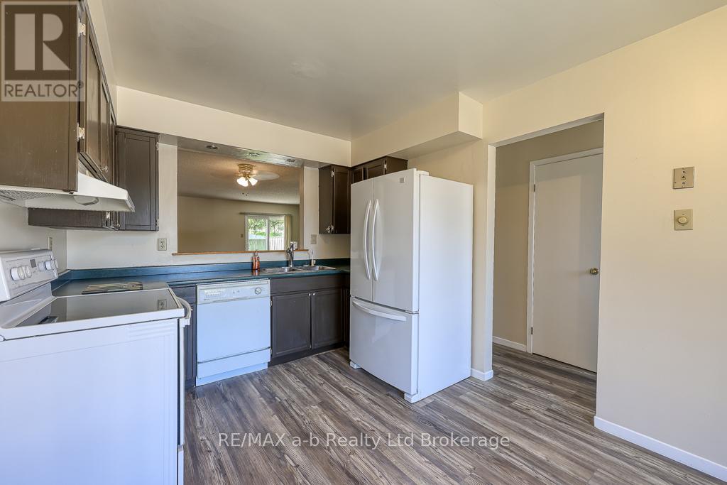 20 - 275 George Street, Ingersoll, Ontario  N5C 4A9 - Photo 8 - X12485572