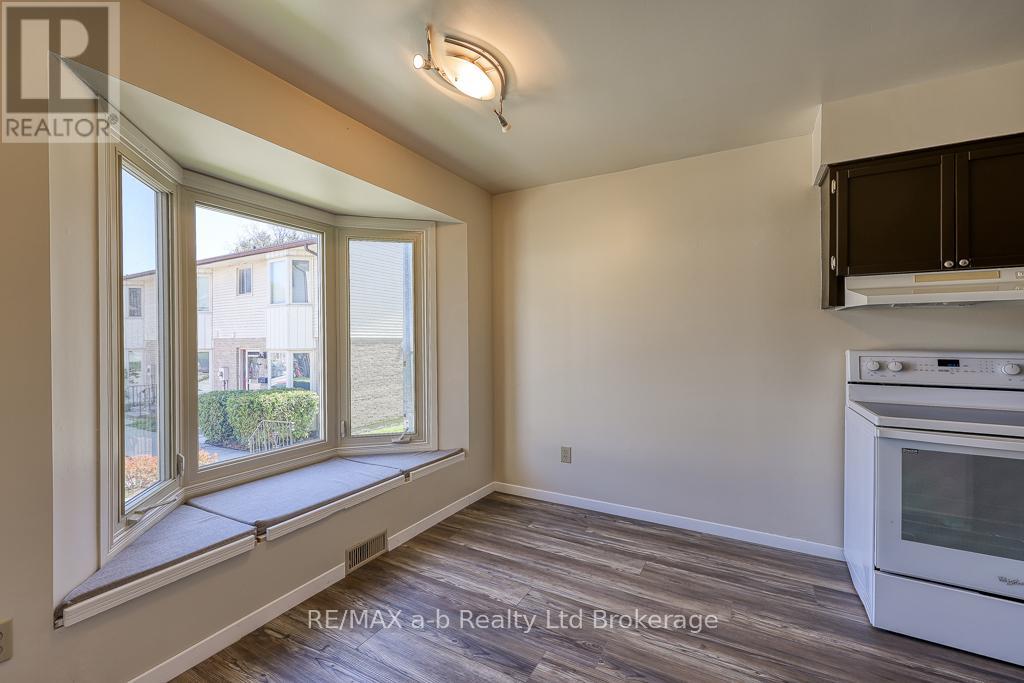 20 - 275 George Street, Ingersoll, Ontario  N5C 4A9 - Photo 9 - X12485572