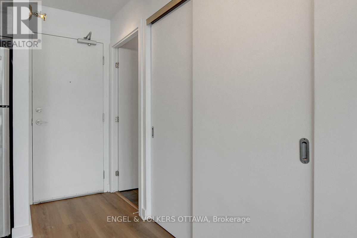 532 - 349 Mcleod Street, Ottawa, Ontario  K2P 0S1 - Photo 3 - X12348580