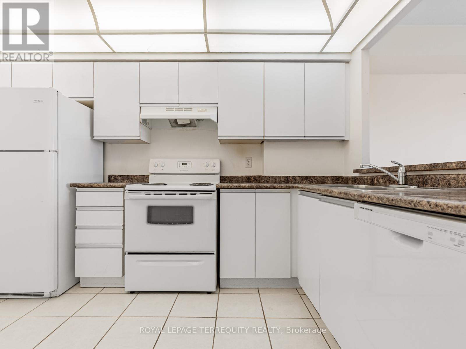 710 - 8501 Bayview Avenue, Richmond Hill, Ontario  L4B 3J7 - Photo 9 - N12478412