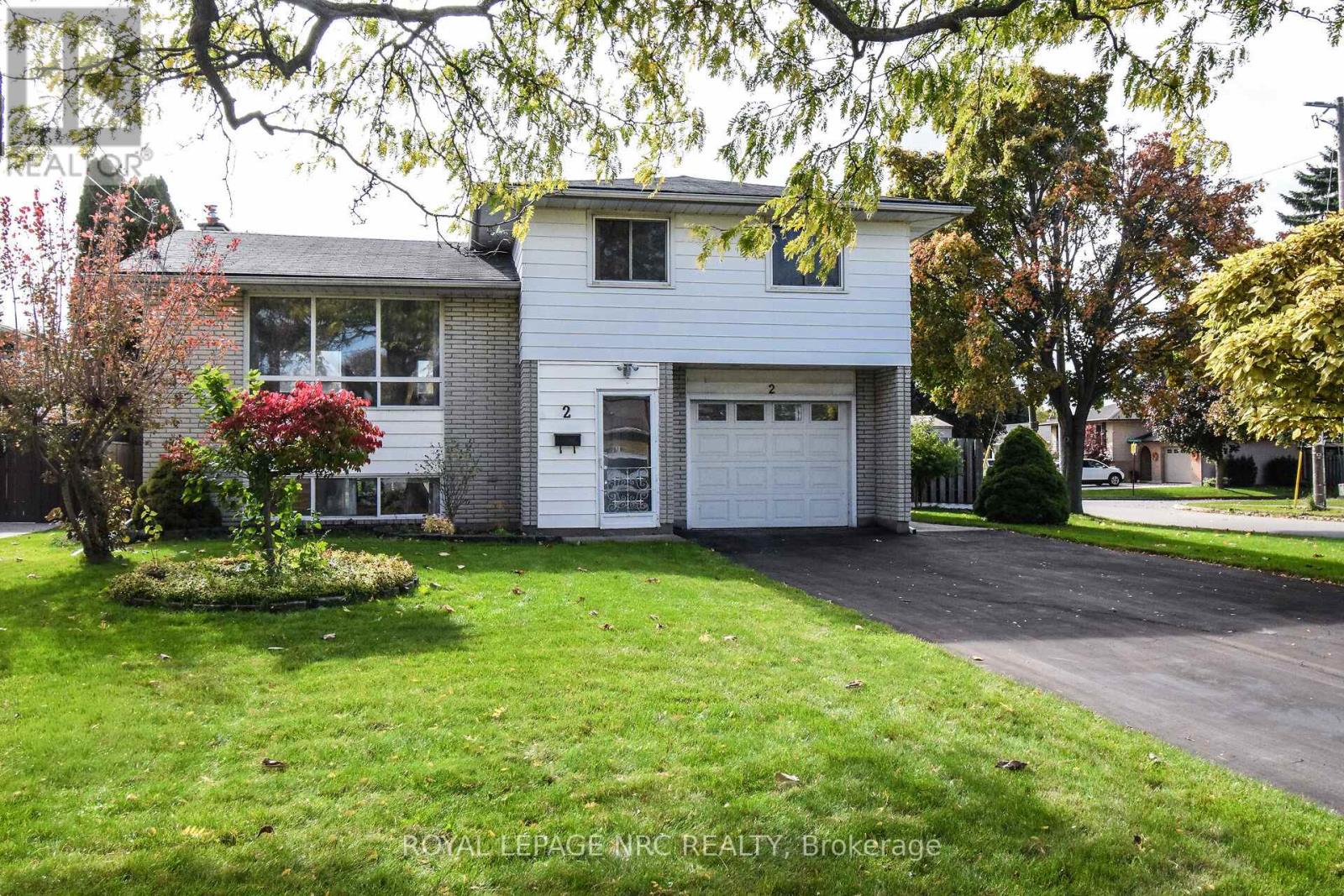 2 ASHLEY CIRCLE, St. Catharines, Ontario