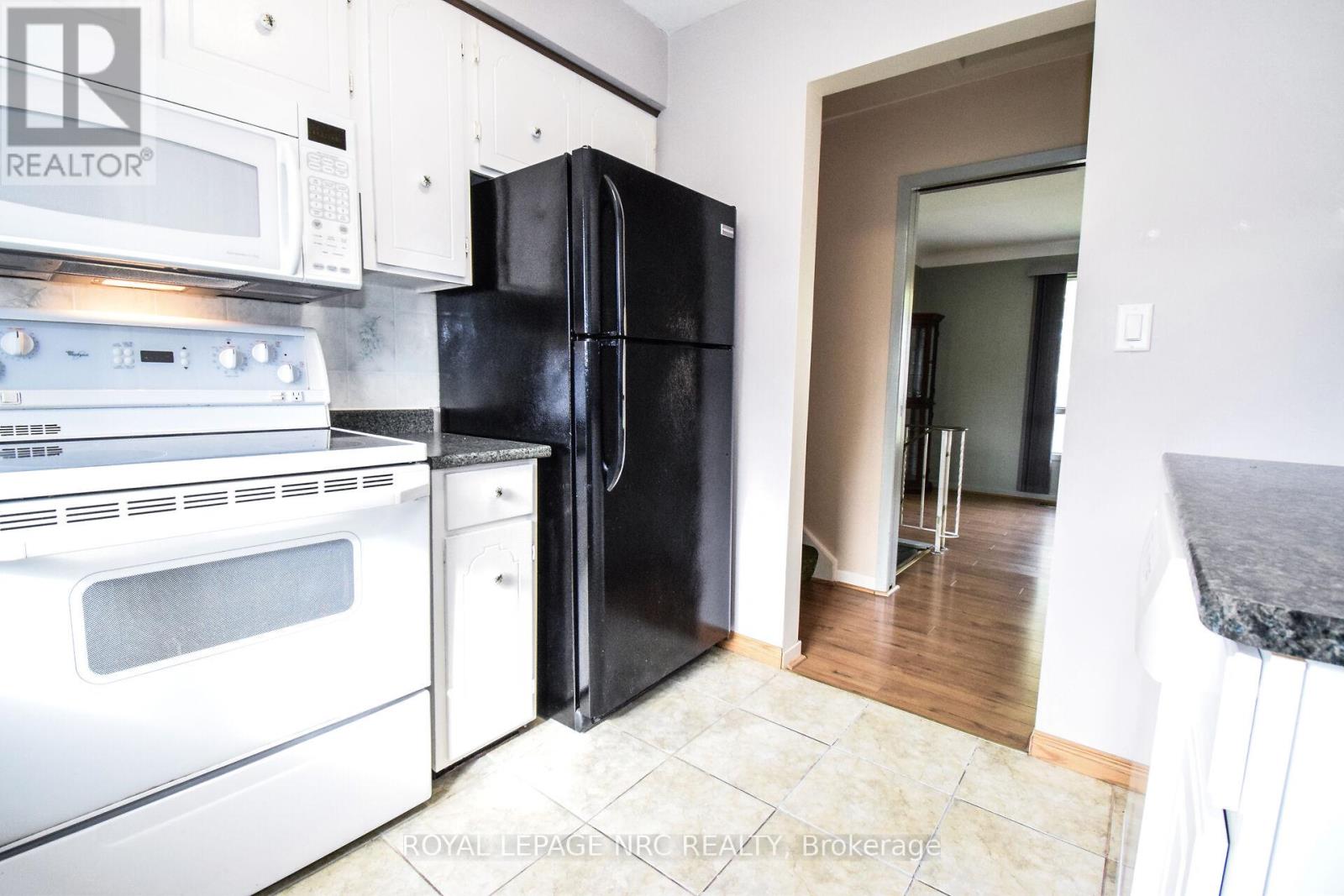 2 Ashley Circle, St. Catharines, Ontario  L2N 1L8 - Photo 19 - X12485554