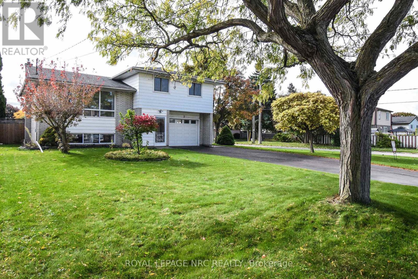 2 Ashley Circle, St. Catharines, Ontario  L2N 1L8 - Photo 2 - X12485554