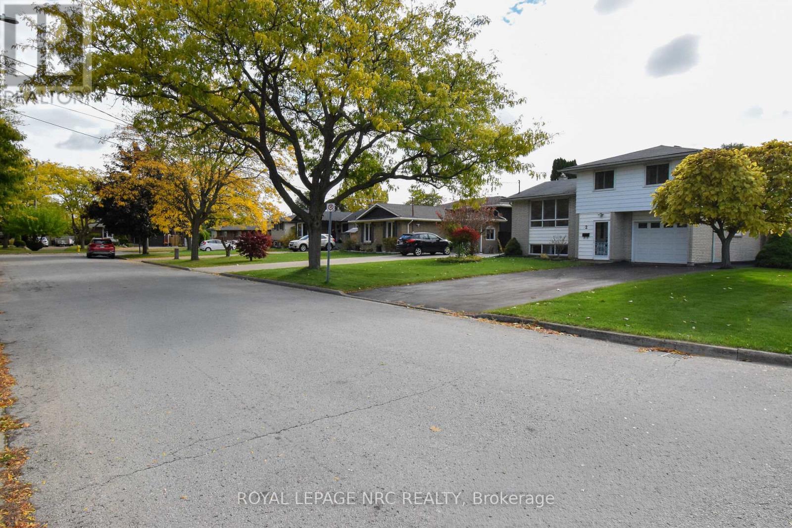 2 Ashley Circle, St. Catharines, Ontario  L2N 1L8 - Photo 5 - X12485554