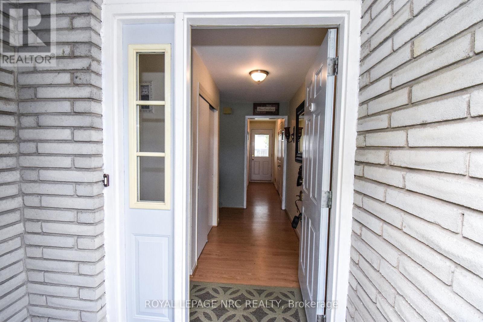 2 Ashley Circle, St. Catharines, Ontario  L2N 1L8 - Photo 6 - X12485554