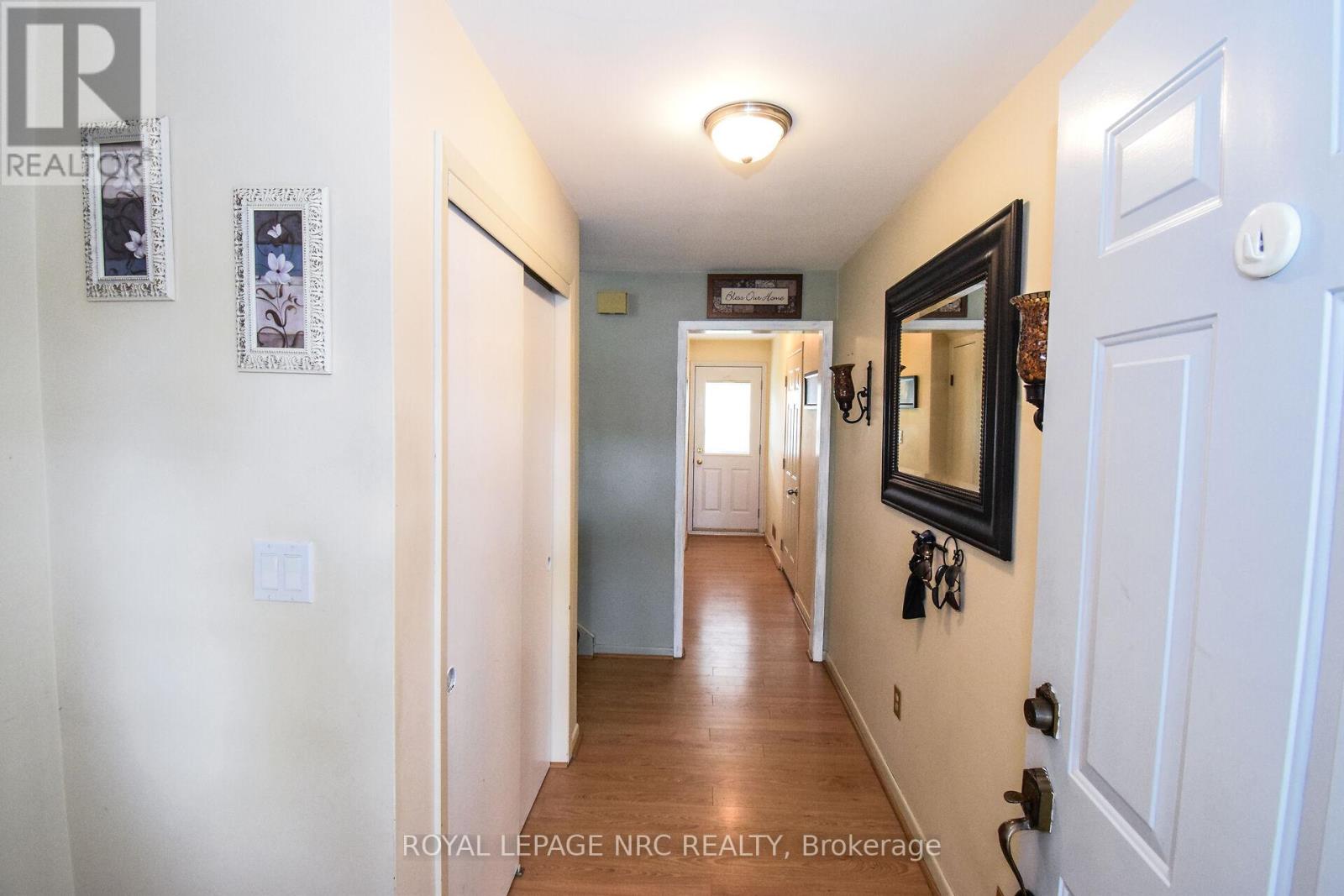 2 Ashley Circle, St. Catharines, Ontario  L2N 1L8 - Photo 7 - X12485554