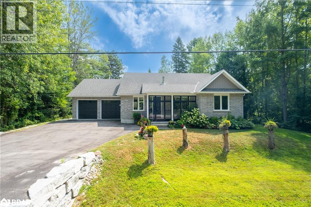 7249 Davy Drive, Washago, Ontario  L0K 2B0 - Photo 3 - 40759117