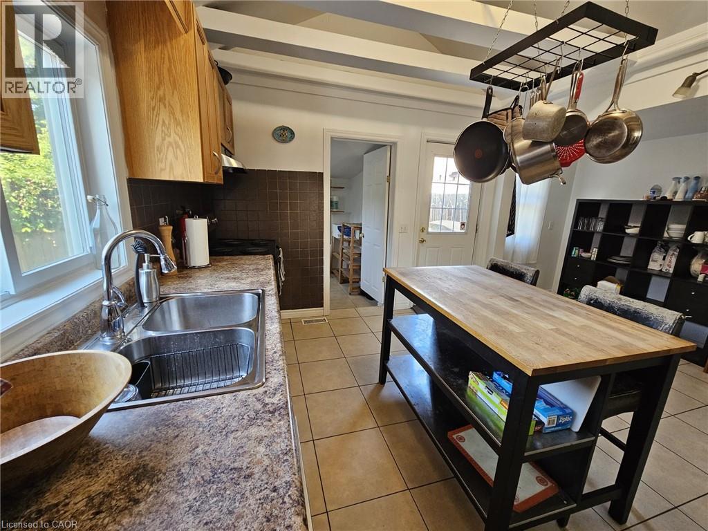 253 Mary Street, Hamilton, Ontario  L8L 4W2 - Photo 4 - 40782366