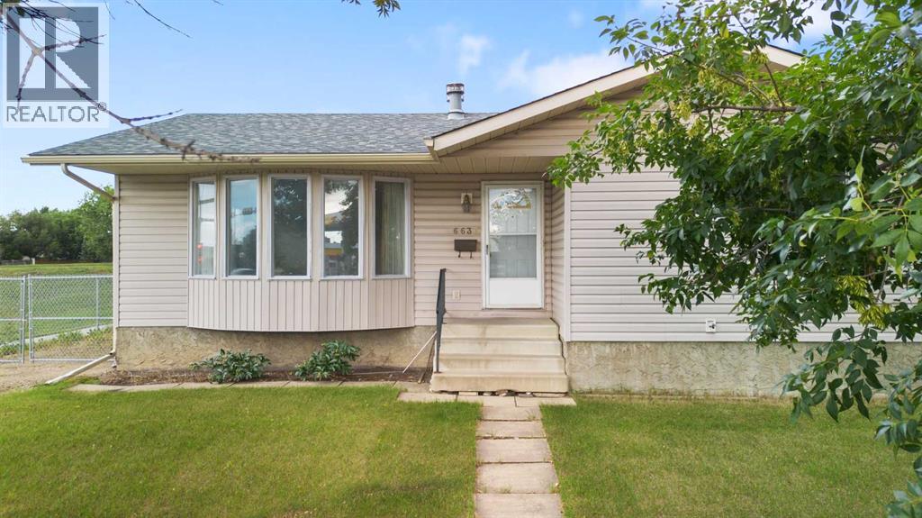 6637 Poplar Drive, Grande Prairie, Alberta