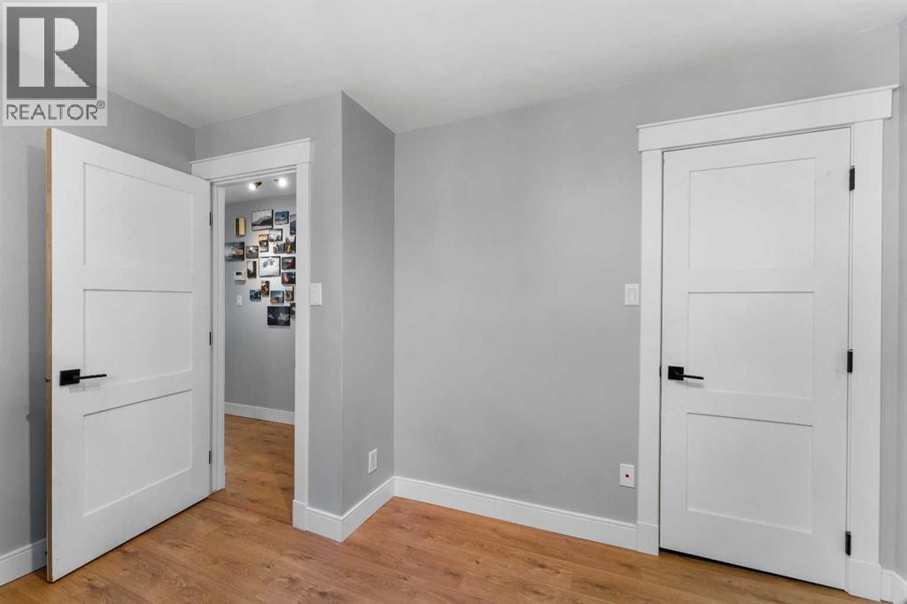 8736 34 Avenue Nw, Calgary, Alberta  T3B 1R7 - Photo 12 - A2259936