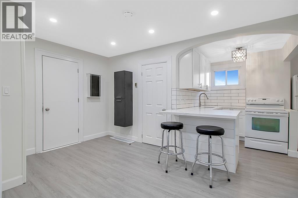 1668 Goyeau Unit# Upper, Windsor, Ontario  N8N 2W6 - Photo 2 - 25027352