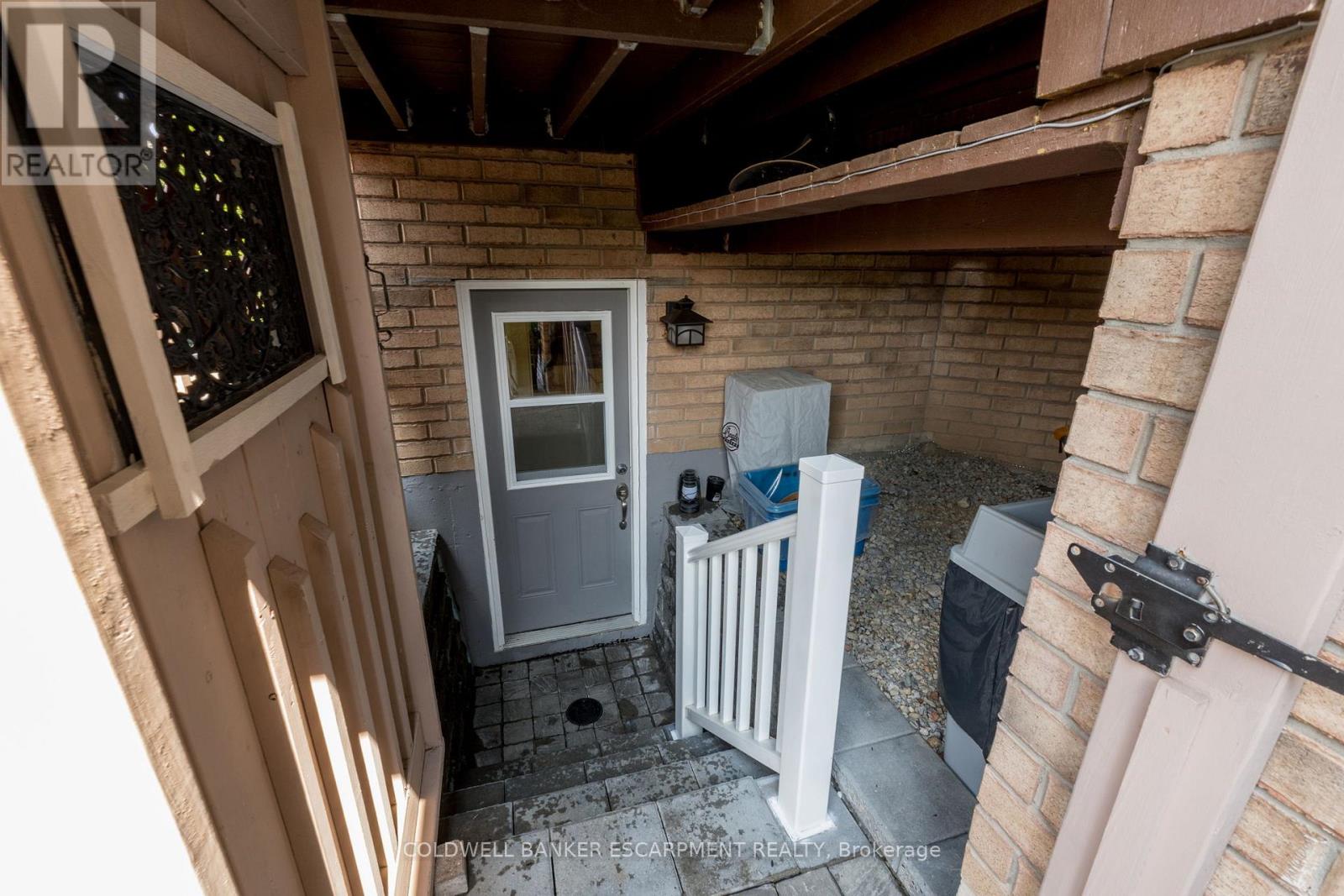 256 Landsborough Avenue S, Milton, Ontario  L9T 0T4 - Photo 37 - W12485389