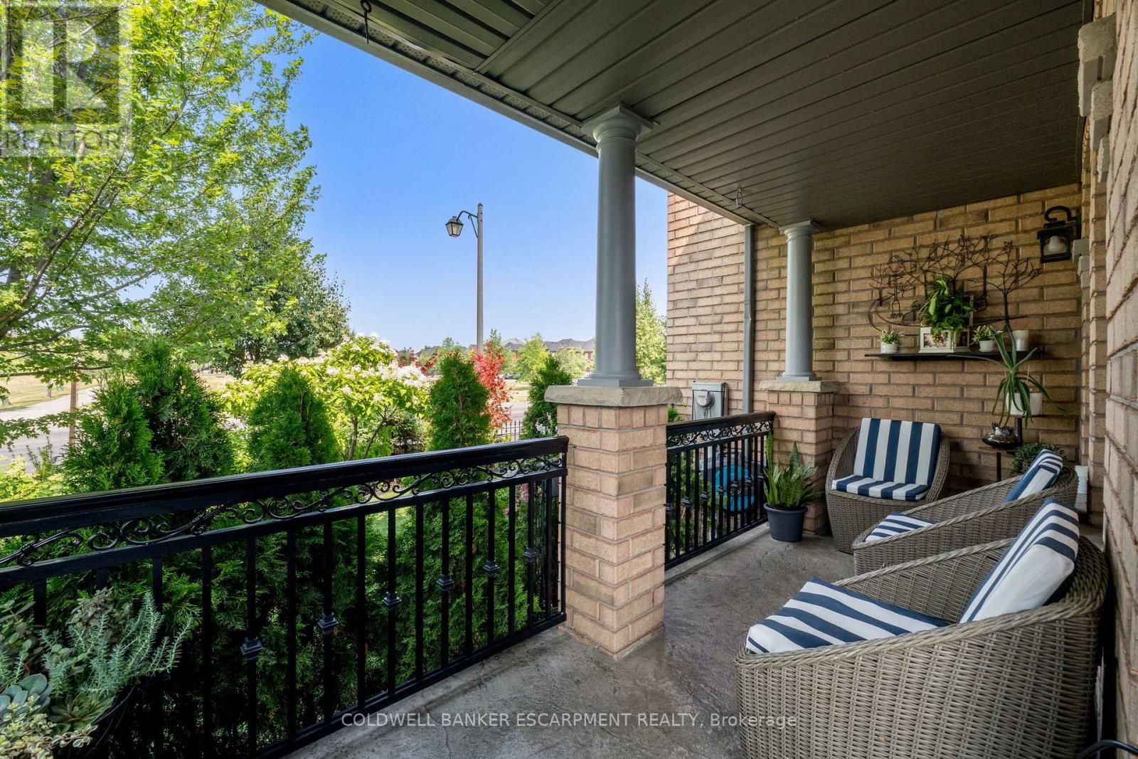 256 Landsborough Avenue S, Milton, Ontario  L9T 0T4 - Photo 4 - W12485389