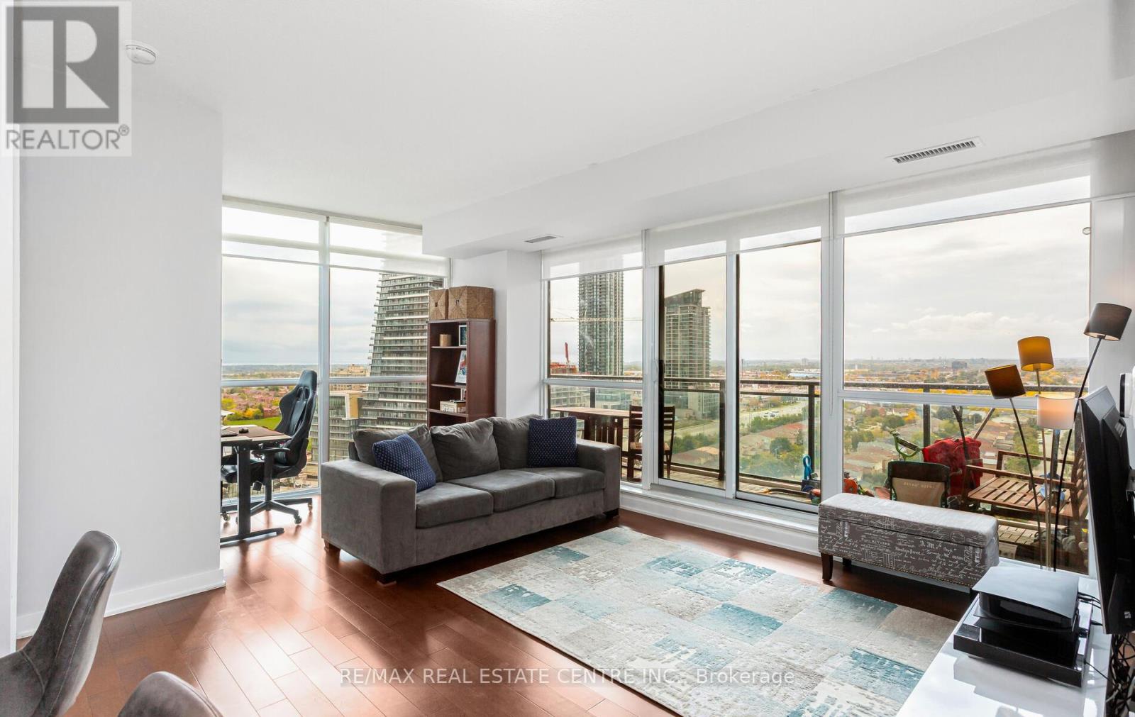 1504 - 4065 Brickstone Mews, Mississauga, Ontario  L5B 0G3 - Photo 12 - W12485396