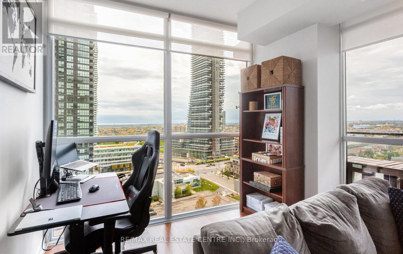 1504 - 4065 Brickstone Mews, Mississauga, Ontario  L5B 0G3 - Photo 14 - W12485396