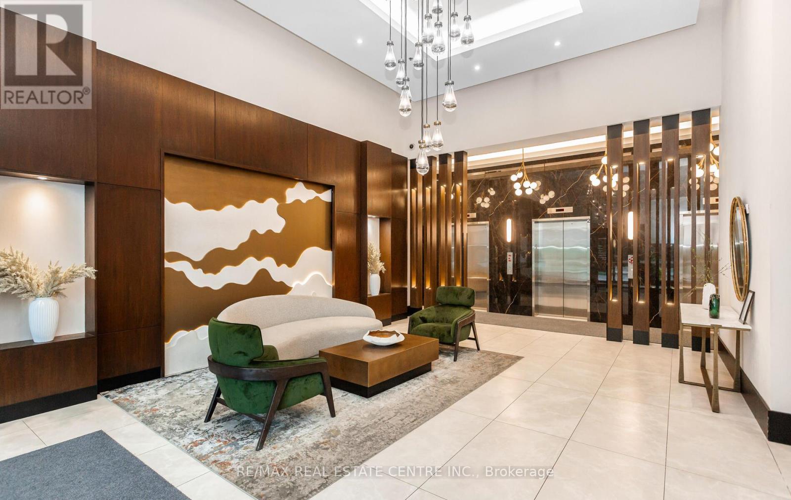 1504 - 4065 Brickstone Mews, Mississauga, Ontario  L5B 0G3 - Photo 3 - W12485396