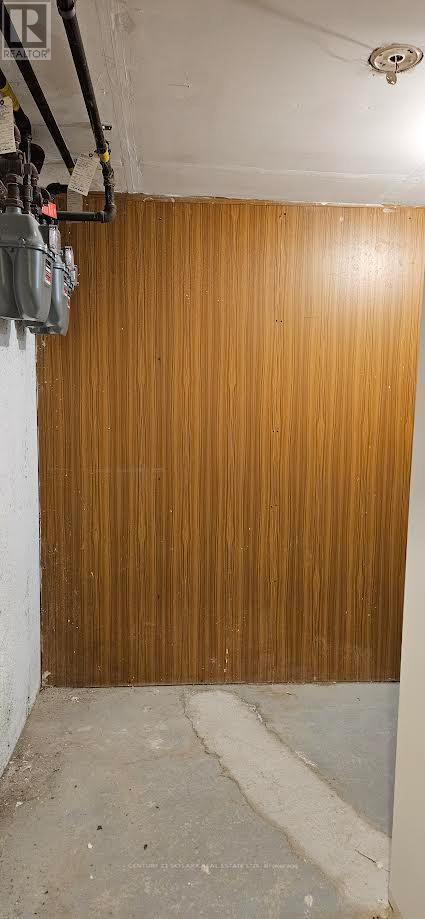 #main - 2413 St Clair Avenue W, Toronto, Ontario  M6N 1K9 - Photo 12 - W12485399