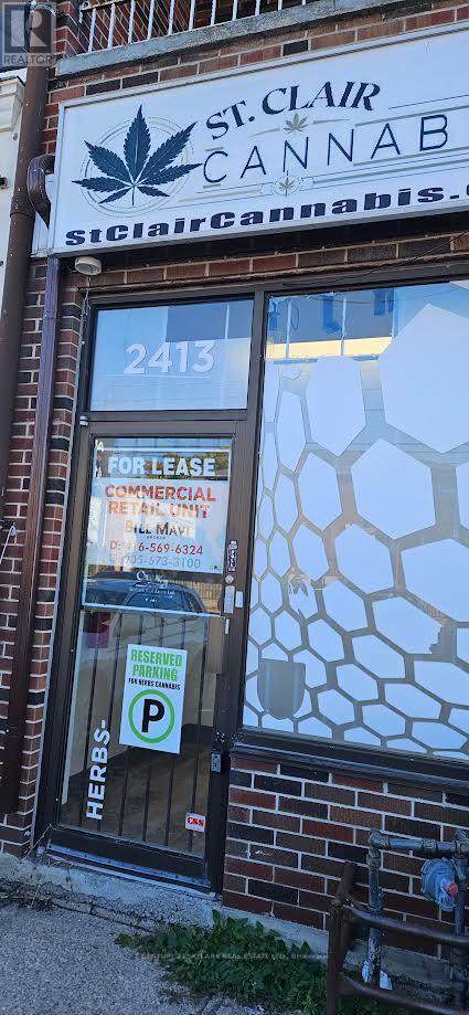 #main - 2413 St Clair Avenue W, Toronto, Ontario  M6N 1K9 - Photo 2 - W12485399