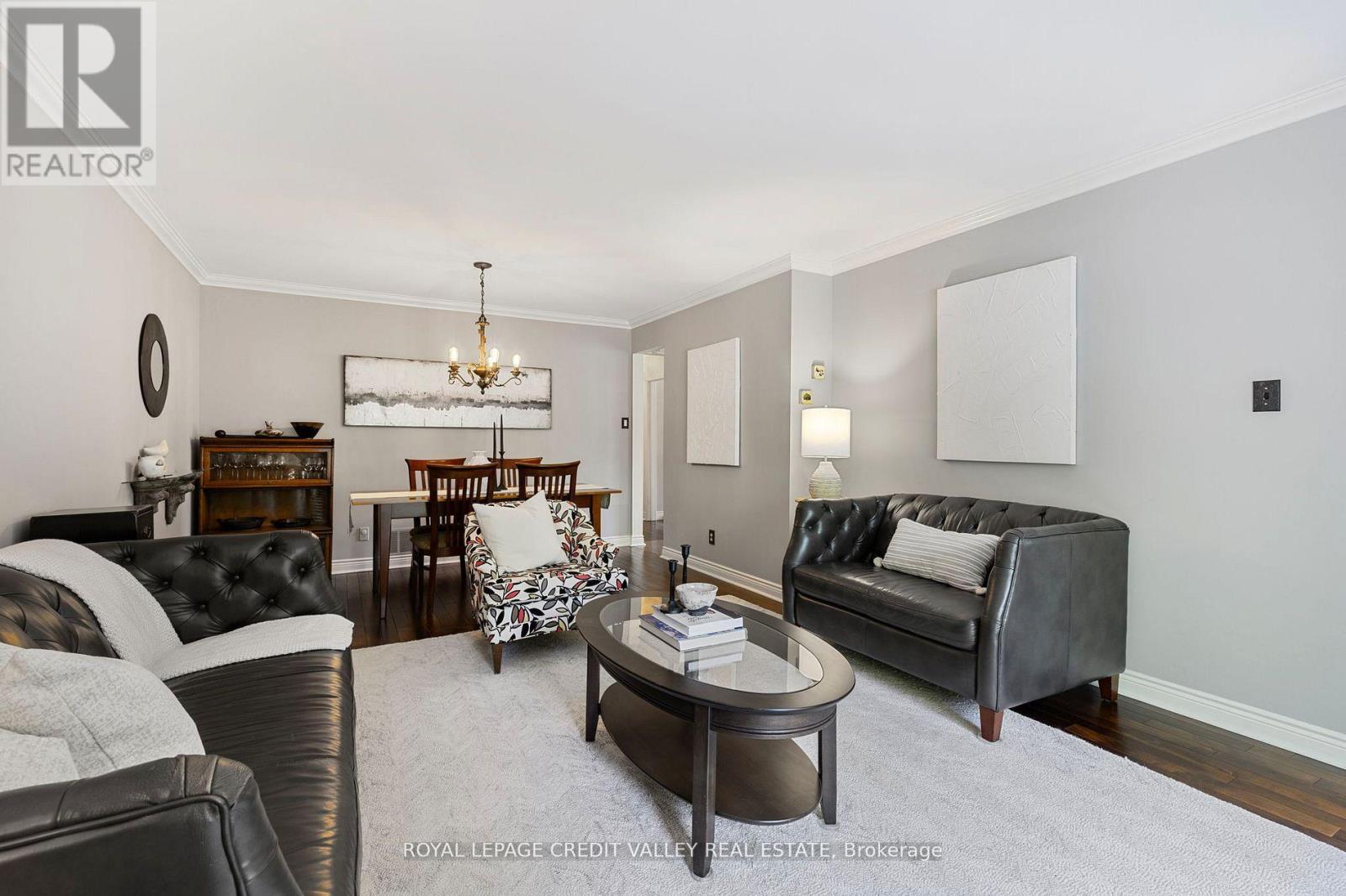 24 Ladore Drive, Brampton, Ontario  L6Y 1V5 - Photo 5 - W12485400