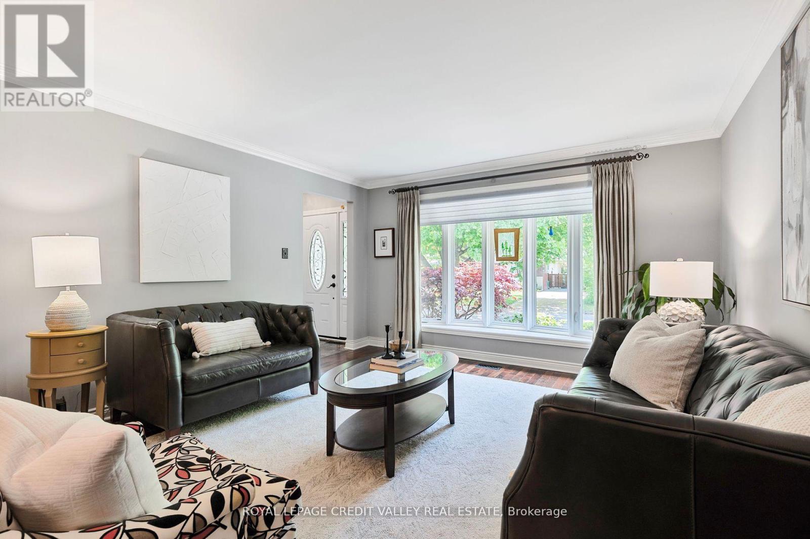 24 Ladore Drive, Brampton, Ontario  L6Y 1V5 - Photo 6 - W12485400