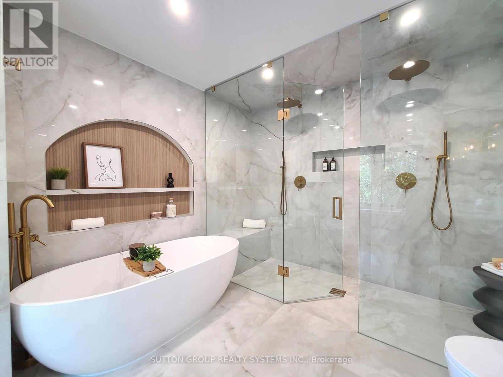 21 South Kingsway, Toronto, Ontario  M6S 3T2 - Photo 27 - W12485418