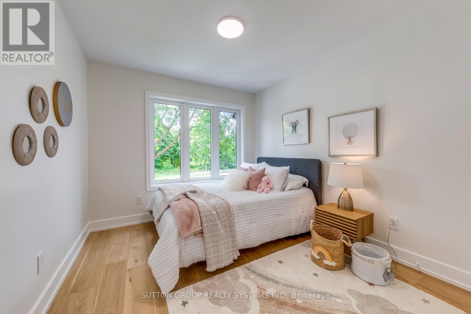 21 South Kingsway, Toronto, Ontario  M6S 3T2 - Photo 31 - W12485418