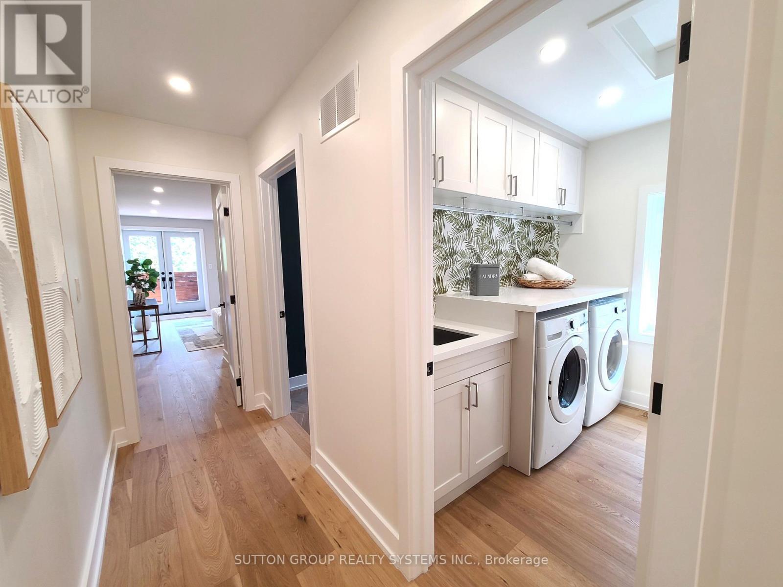 21 South Kingsway, Toronto, Ontario  M6S 3T2 - Photo 36 - W12485418