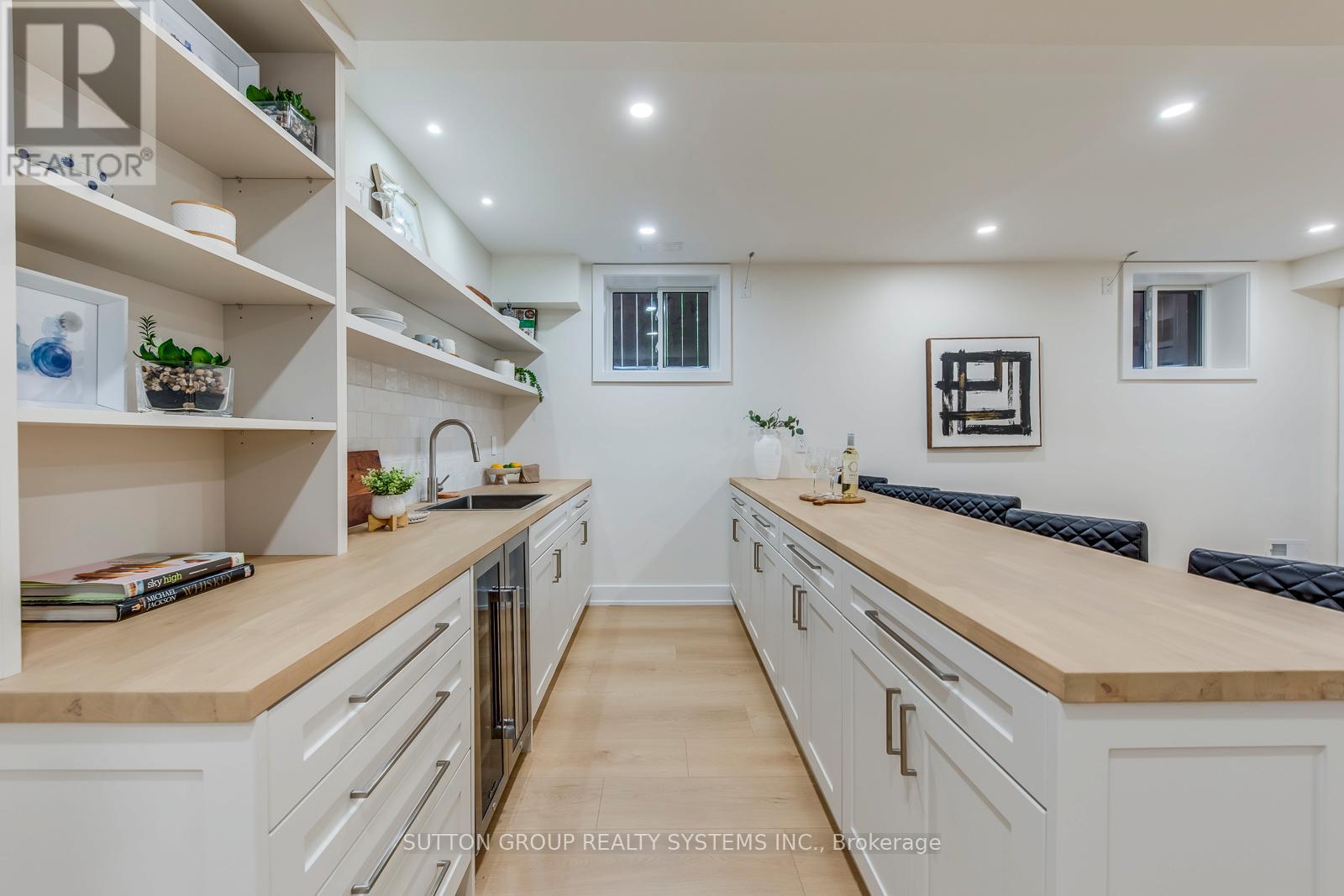 21 South Kingsway, Toronto, Ontario  M6S 3T2 - Photo 40 - W12485418