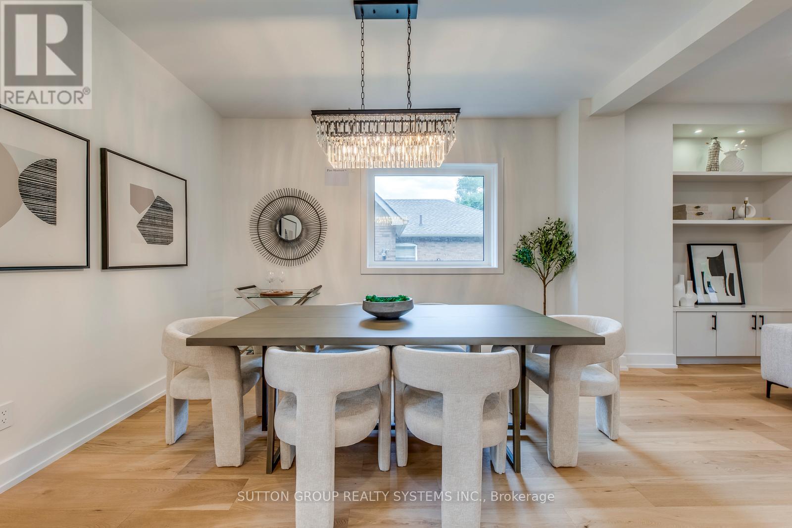 21 South Kingsway, Toronto, Ontario  M6S 3T2 - Photo 8 - W12485418