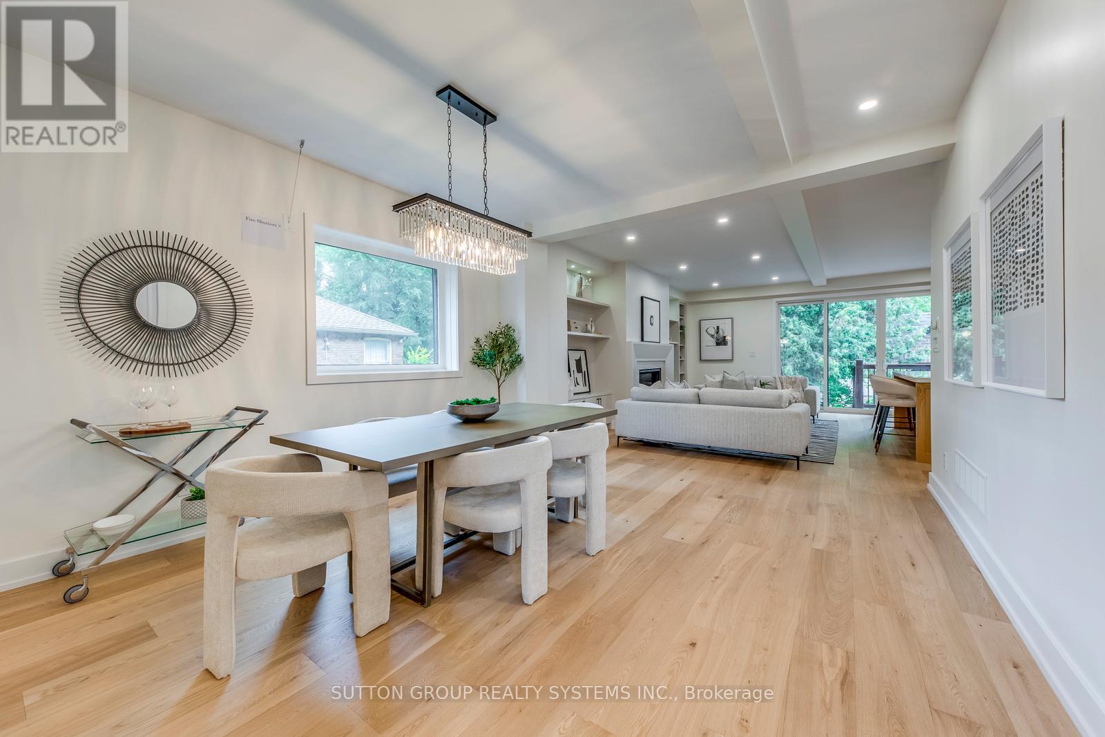 21 South Kingsway, Toronto, Ontario  M6S 3T2 - Photo 9 - W12485418