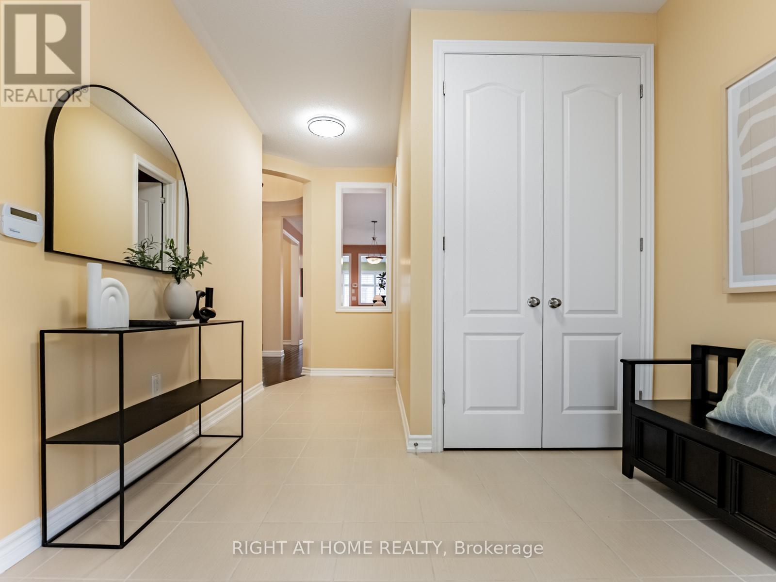 7 Mediterranean Crescent, Brampton, Ontario  L6Y 0T4 - Photo 6 - W12485431