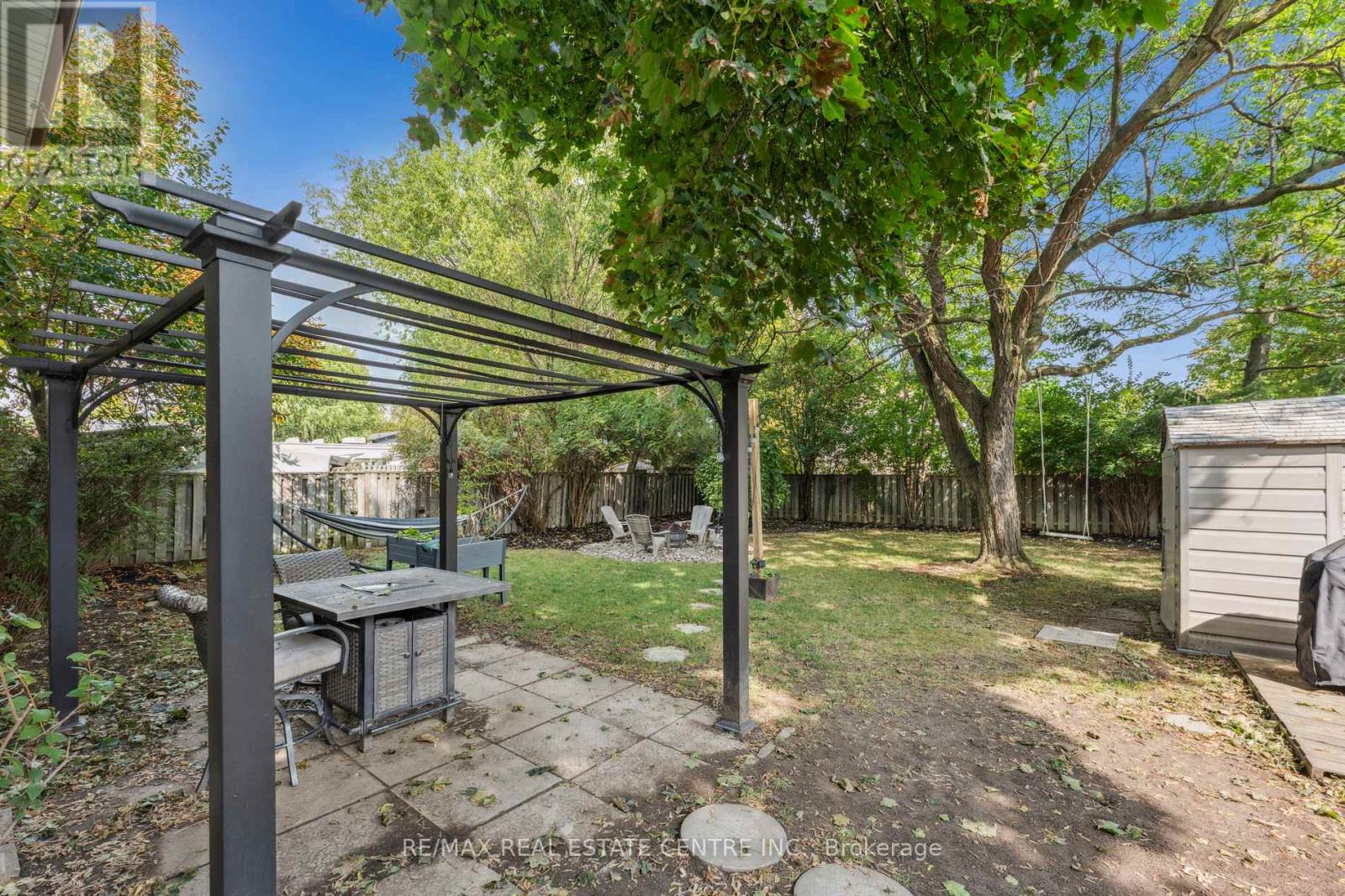 102 Rutherford Road N, Brampton, Ontario  L6V 2J2 - Photo 5 - W12485455