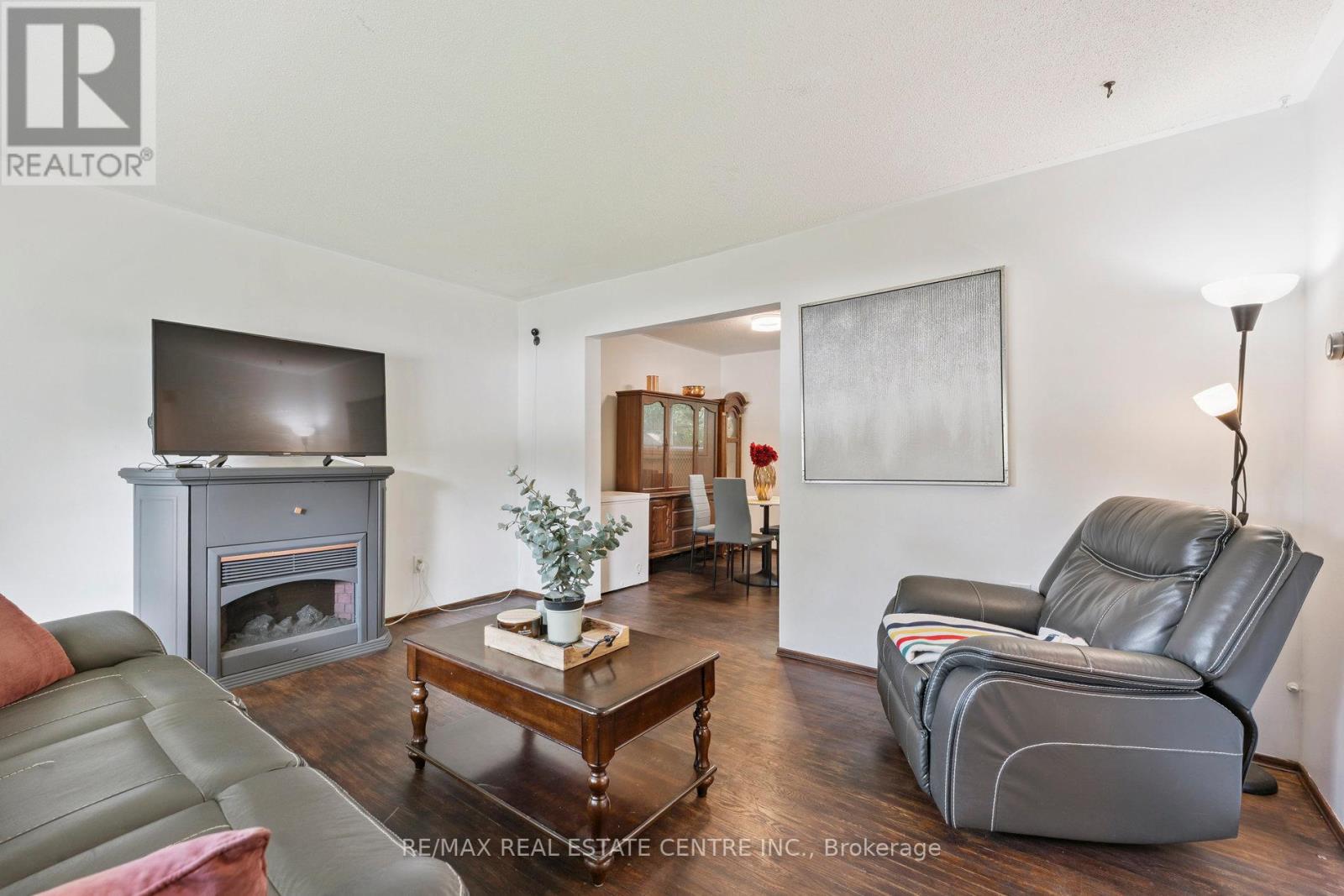 102 Rutherford Road N, Brampton, Ontario  L6V 2J2 - Photo 9 - W12485455