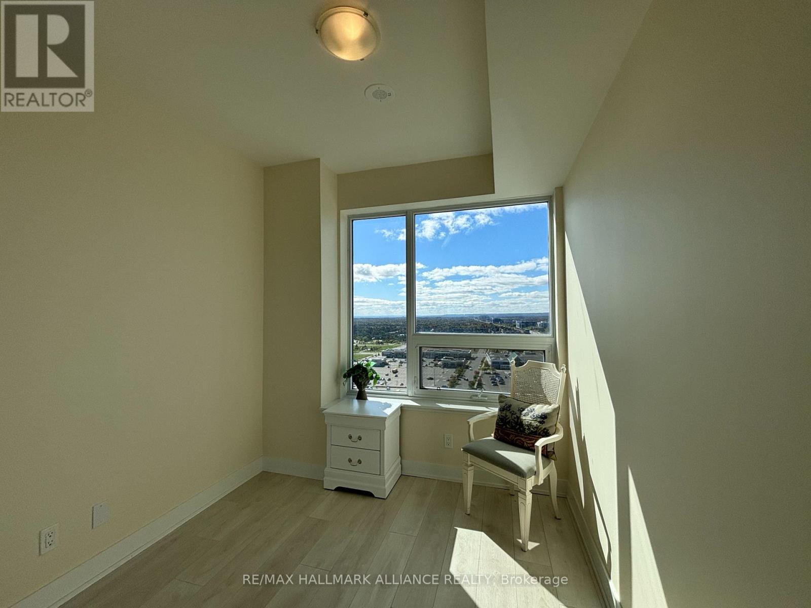 1804 - 297 Oak Walk Drive, Oakville, Ontario  L6H 3R6 - Photo 10 - W12485466