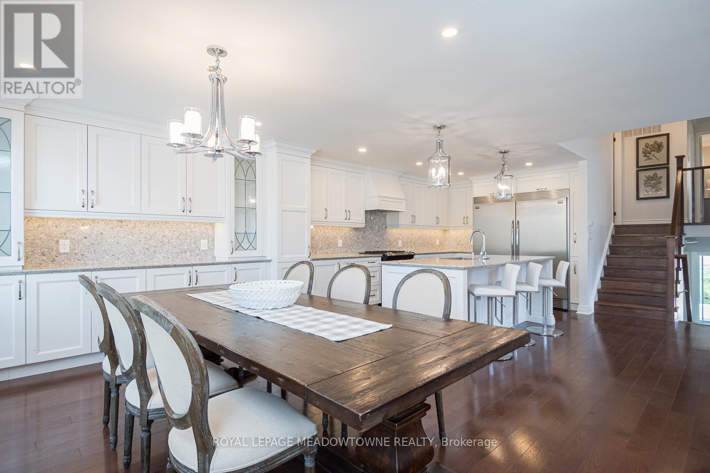 Upper - 611 Beaver Court, Milton, Ontario  L9T 4A8 - Photo 10 - W12485467