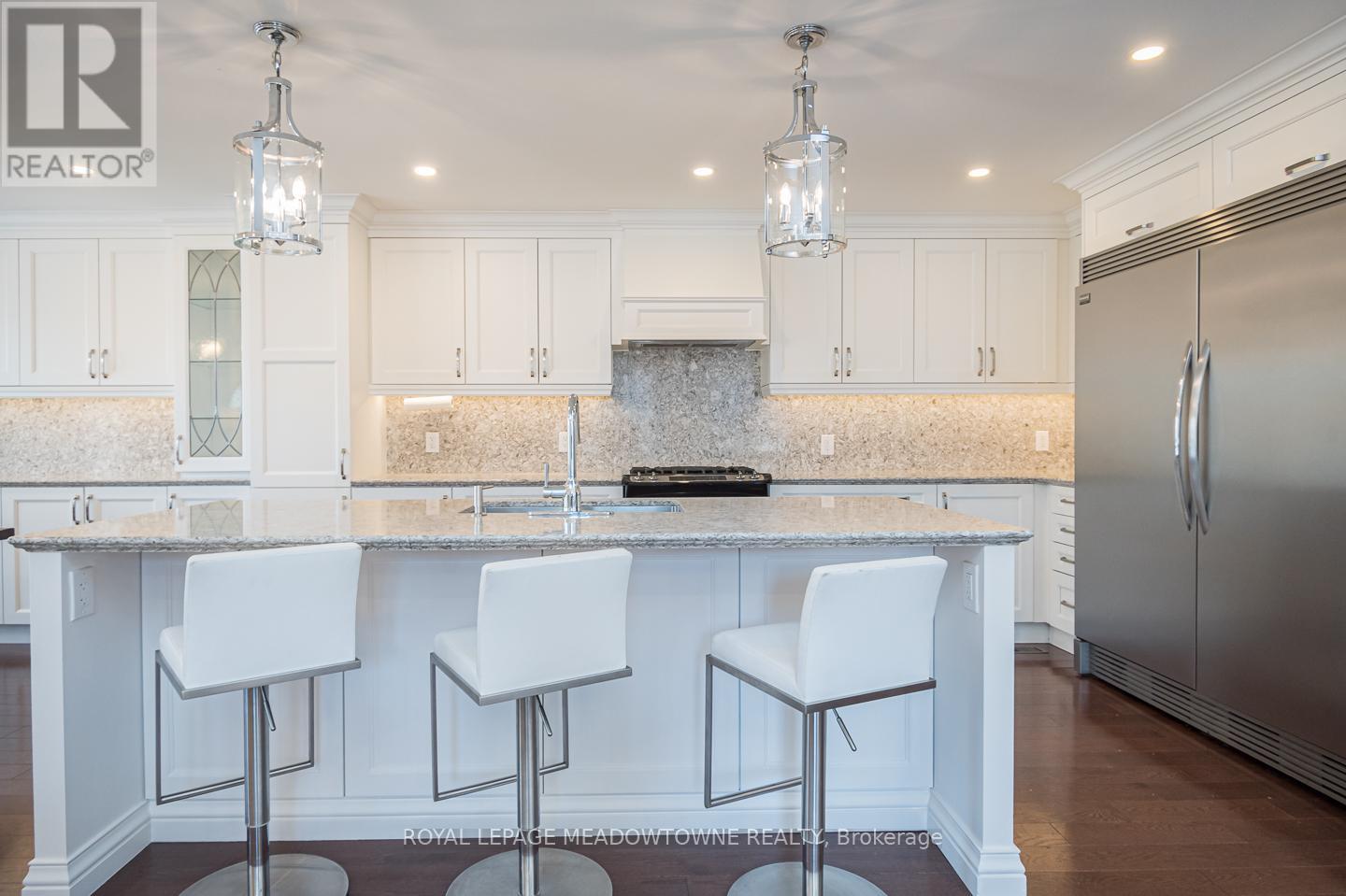 Upper - 611 Beaver Court, Milton, Ontario  L9T 4A8 - Photo 17 - W12485467