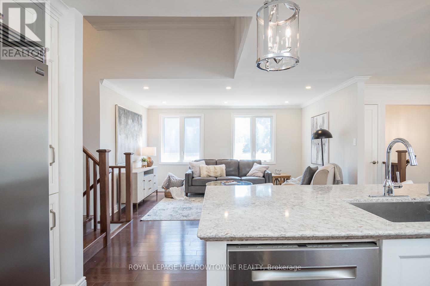 Upper - 611 Beaver Court, Milton, Ontario  L9T 4A8 - Photo 20 - W12485467