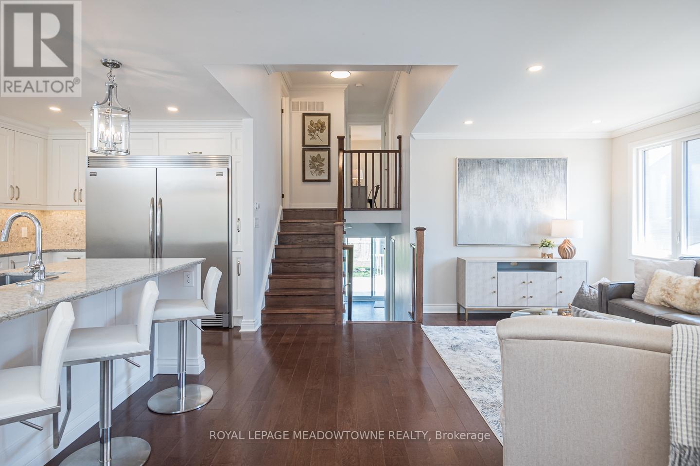 Upper - 611 Beaver Court, Milton, Ontario  L9T 4A8 - Photo 22 - W12485467