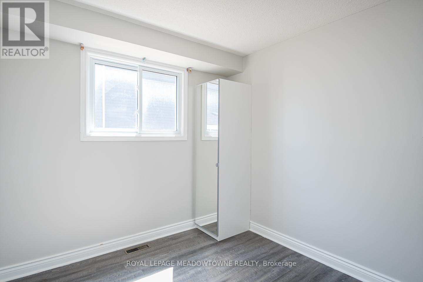 Upper - 611 Beaver Court, Milton, Ontario  L9T 4A8 - Photo 25 - W12485467