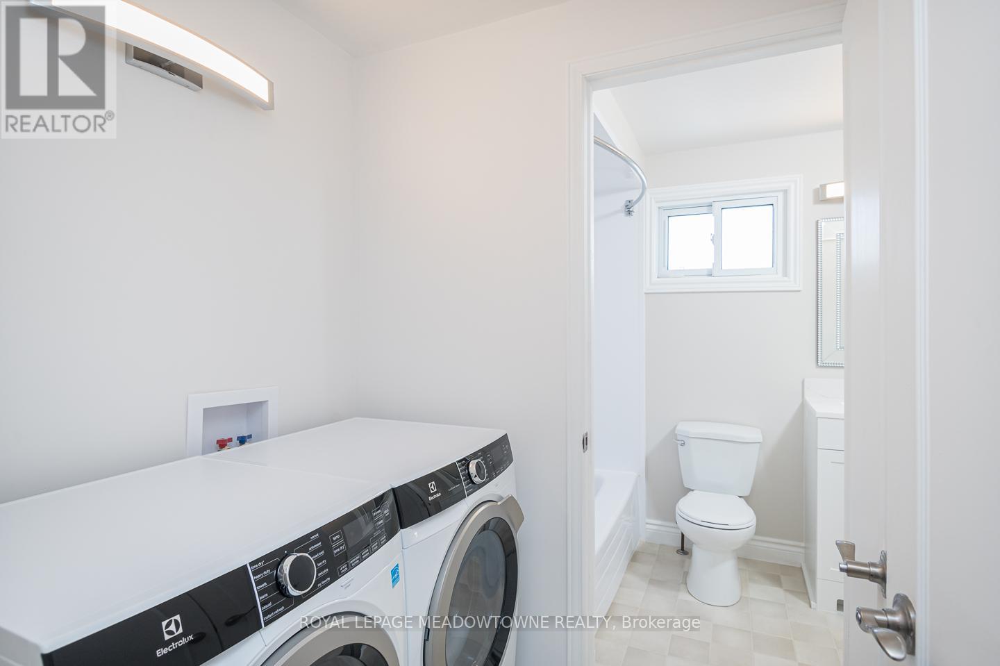 Upper - 611 Beaver Court, Milton, Ontario  L9T 4A8 - Photo 32 - W12485467