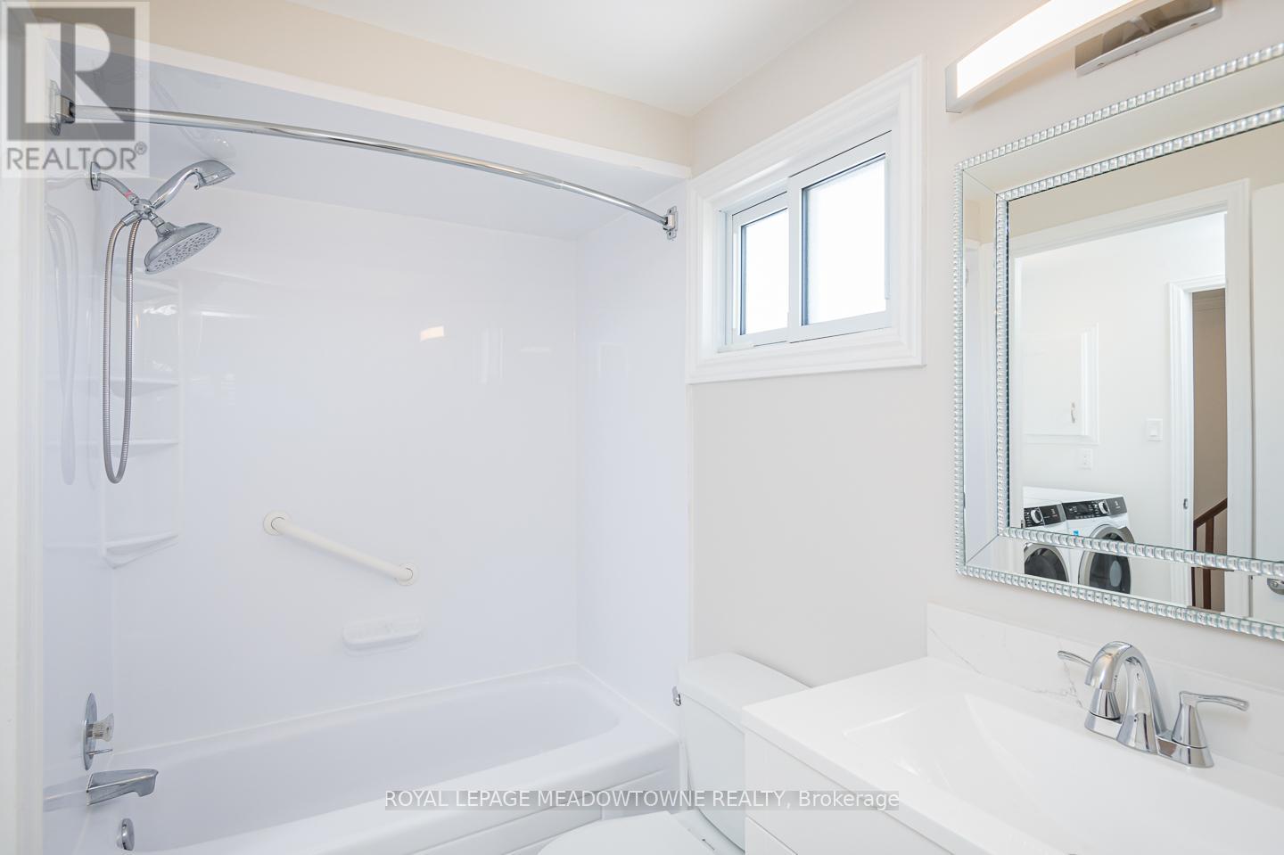 Upper - 611 Beaver Court, Milton, Ontario  L9T 4A8 - Photo 37 - W12485467