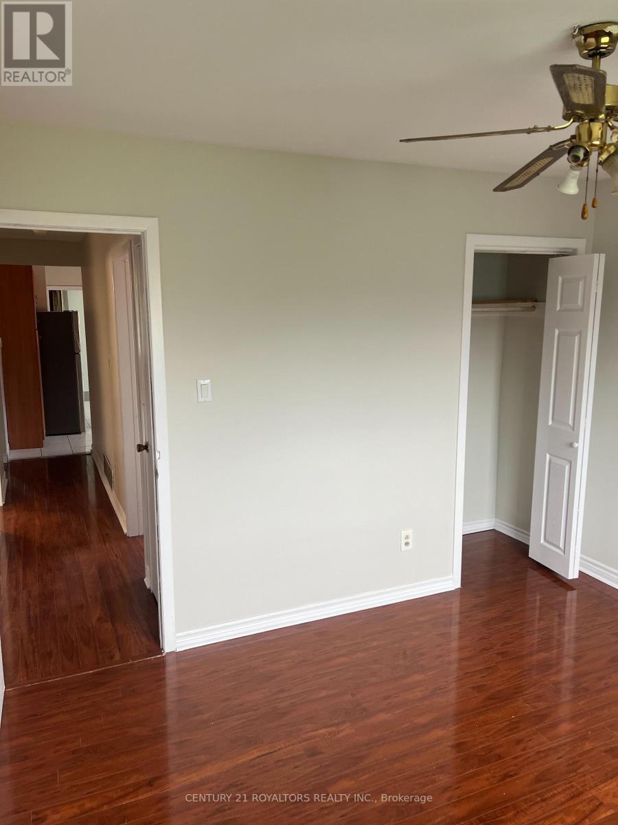 7258 Sills Road, Mississauga, Ontario  L4T 2K1 - Photo 13 - W12485484