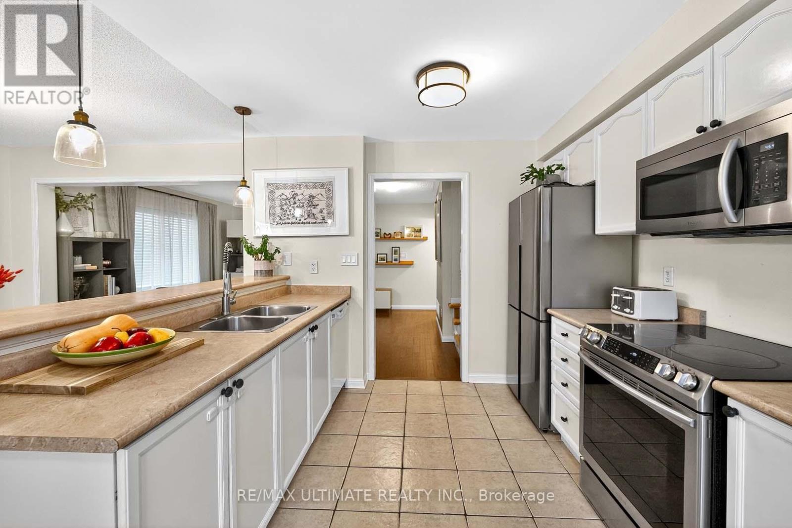 3056 Dewridge Avenue, Oakville, Ontario  L6M 5J1 - Photo 14 - W12485507